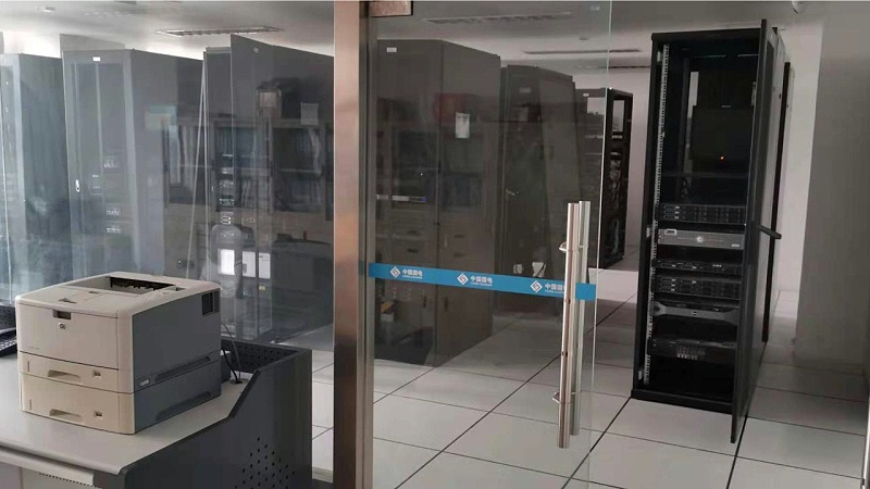 機房環(huán)境監(jiān)控設備